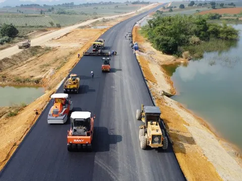 Sẵn sàng khởi công 'đại dự án' cao tốc Bắc - Nam