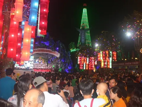 Đồng bào Công giáo Đồng Nai phấn khởi đón giáng sinh