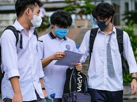 Tuyển sinh vượt chỉ tiêu: "Tuýt còi" nhiều nhưng một số trường vẫn "nhờn luật"