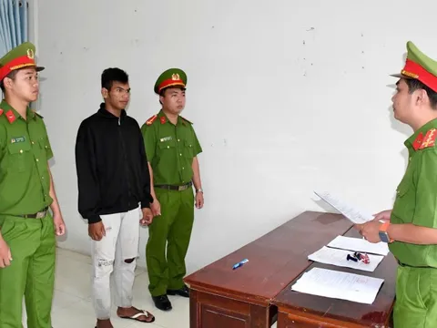 Khởi tố nhóm thanh thiếu niên mang theo hung khí rượt đuổi nhau