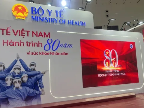 Xuyên không gian, trải nghiệm 80 năm y tế Việt Nam bằng công nghệ VR