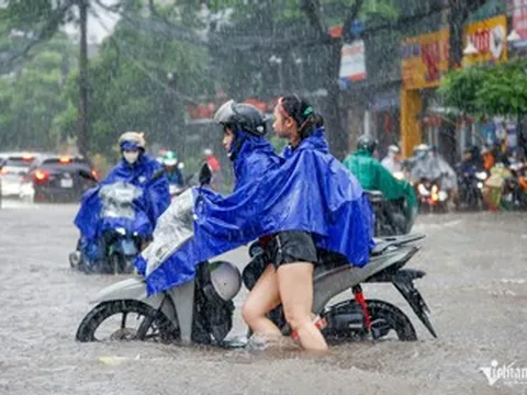 Các điểm úng ngập vẫn còn đến sáng 27/8 ở Hà Nội, người đi đường nên tránh