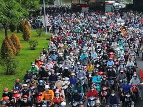 'Cơn ác mộng' buổi sáng của người dân ngay tại cửa ngõ vào trung tâm TPHCM