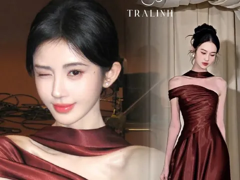 "Mỹ nhân 4.000 năm có một" diện đầm nhà thiết kế Việt