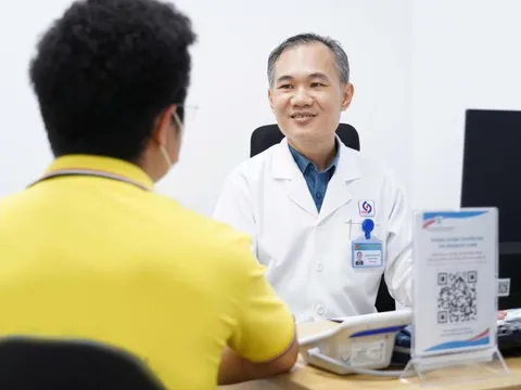 Người đàn ông mắc bệnh vô sinh hiếm gặp đã có con