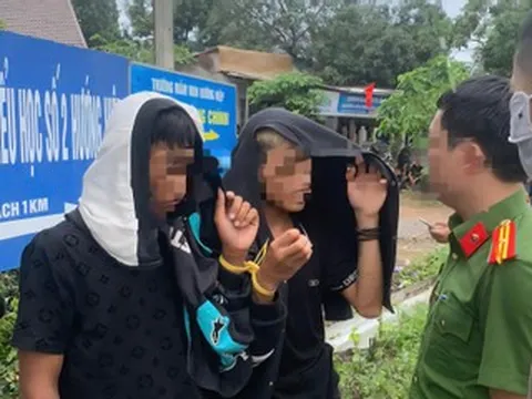 Hỏi chuyện người lạ bên đường, nam thanh niên 23 tuổi bị bắn vào bụng gây tử vong