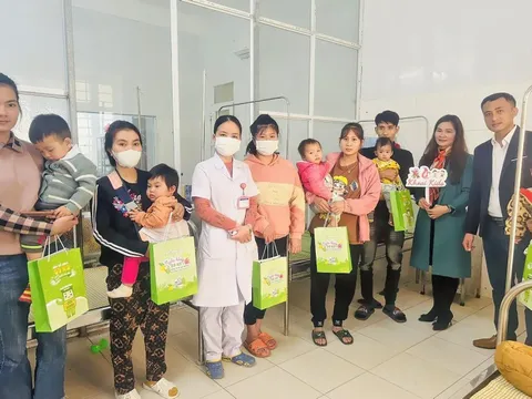 Khoai Kids cùng “Ngân hàng D3K2 cho trẻ sơ sinh” nâng tầm vóc cho trẻ thơ