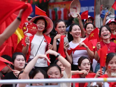 Không khí háo hức chờ xem sơ duyệt diễu binh, diễu hành A80