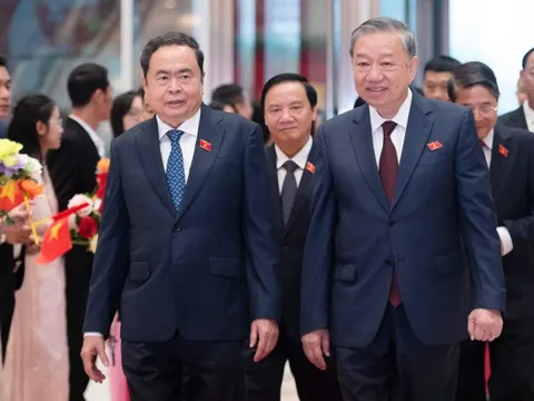 Lần đầu tiên Tổng Bí thư Tô Lâm gặp mặt các thế hệ đại biểu Quốc hội