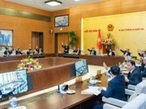 Ủy ban Thường vụ Quốc hội 'chốt' mức thuế bảo vệ môi trường với xăng dầu năm 2023