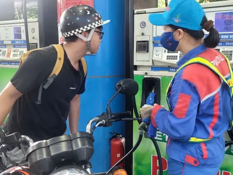 Bộ trưởng Bộ Công Thương nói gì về sử dụng xăng E10 thay thế hoàn toàn RON 95 từ 1-1-2026?