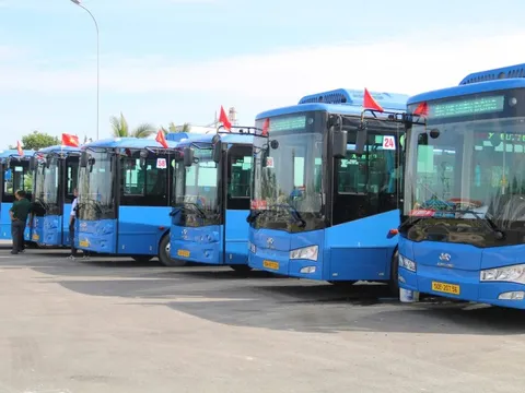 Khai trương bến xe buýt Hóc Môn, thêm điểm đậu khu Tây Bắc TP.HCM