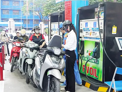 Chuyển đổi sang xăng E10 từ năm 2026: Chất lượng xăng đã được bảo chứng?