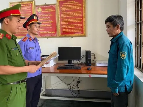 Hà Tĩnh: Khởi tố người đàn ông xô đẩy bạn nhậu xuống sân dẫn đến chấn thương sọ não