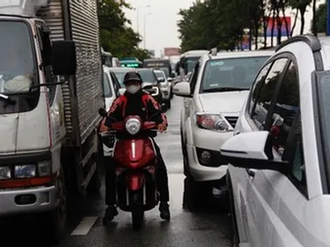 Ngao ngán cảnh 'tiến không được, lùi chẳng xong' ở cửa ngõ TPHCM