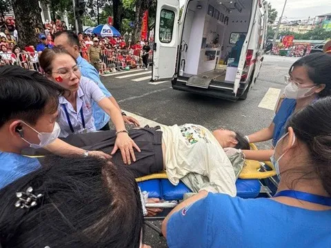 Gần 500 người phải cấp cứu khi xem diễu binh, diễu hành A80