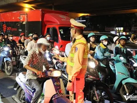 Ngày đầu nghỉ lễ: Hơn 8.200 trường hợp vi phạm giao thông, phạt 'nóng' 18 tỷ đồng