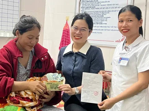 Nhận quà Quốc khánh ngay khi chào đời, bé trai được đặt tên Quốc Khánh