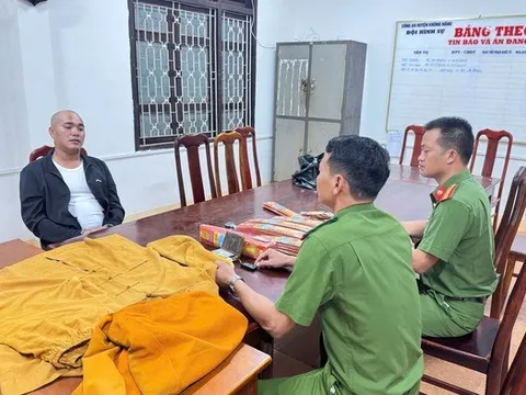 Bắt khẩn cấp thanh niên giả danh nhà tu hành để lừa nhiều phụ nữ