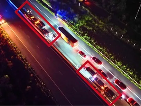 9 ô tô tông liên hoàn trong 2 vụ tai nạn trên cao tốc Phan Thiết - Dầu Giây