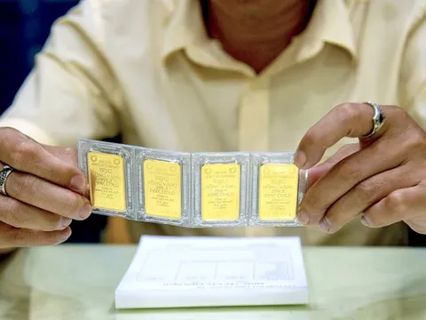 Giá vàng thế giới lao dốc, giá vàng trong nước cao nhất mọi thời đại