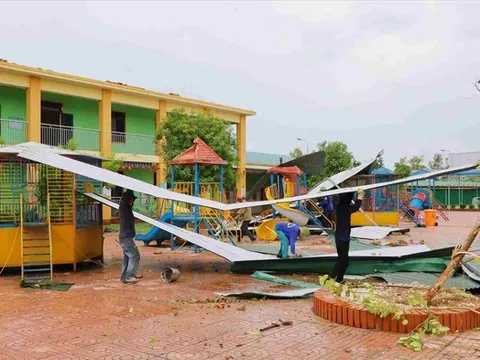 Thủ tướng chỉ đạo khắc phục trường học bị thiên tai, đảm bảo kịp khai giảng