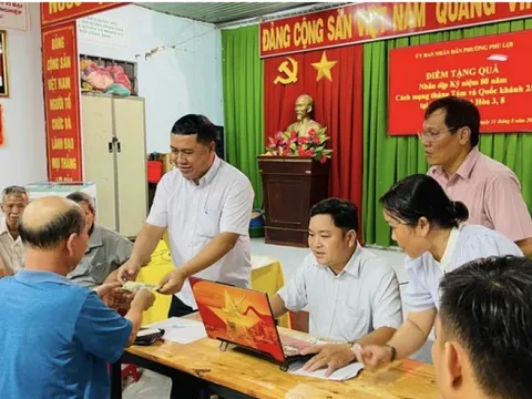 Chậm đăng ký thường trú cho con có được nhận 100.000 đồng dịp Quốc khánh 2-9?