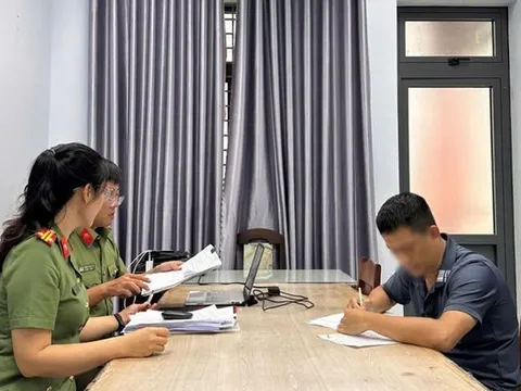 Đà Nẵng: Mua bán tài khoản ngân hàng kiếm lời vài trăm ngàn, 2 đối tượng bị phạt 91 triệu đồng