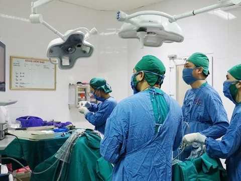 Vì sao gia đình nhiều thế hệ bị ung thư, người trẻ nhất mới 26 tuổi?