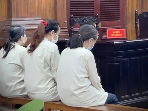 Mái ấm và roi vọt