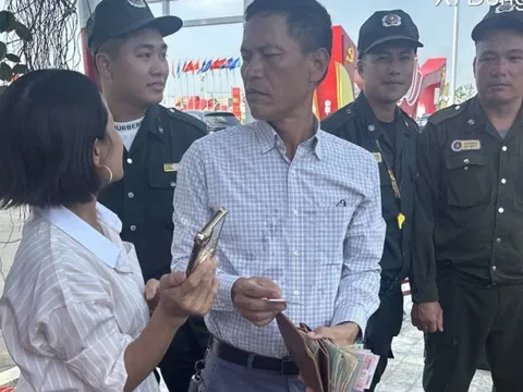 Người phụ nữ bỏ quên túi xách có 50 triệu đồng, 1,5 chỉ vàng khi đi xem triển lãm