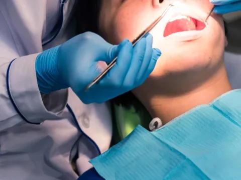 Có thể dùng âm nhạc giảm lo lắng, stress cho người đau răng?