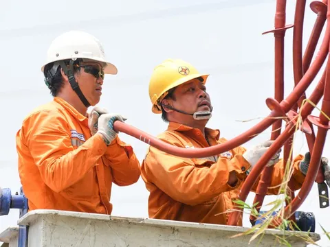 Bộ Công Thương: Việc phân bổ khoản lỗ của EVN 'ảnh hưởng nhỏ', dự kiến chỉ tăng 2-5% giá điện