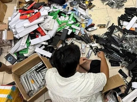 Triệt phá đường dây buôn bán vũ khí trên mạng