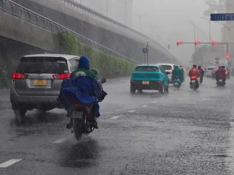 TP HCM mưa tối trời từ trưa đến chiều