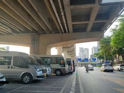 Cháy bãi giữ xe gầm cầu Vĩnh Tuy: Vì sao gầm cầu các ga metro vẫn trông giữ?