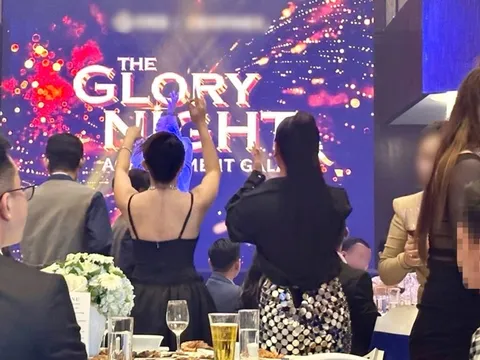 Sập bẫy với nhóm VIP chứng khoán, tiền ảo