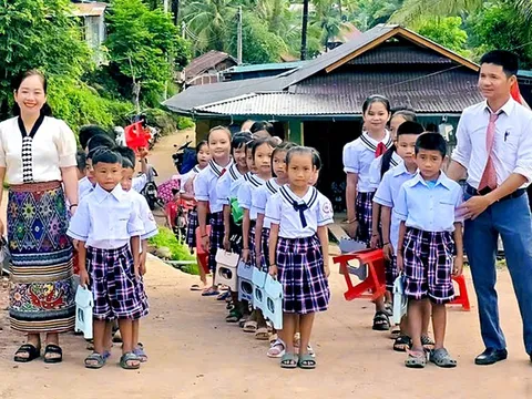 Của cho không bằng cách cho