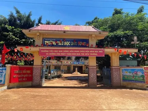 Một trường học thiếu 60% sách giáo khoa, thầy hiệu trưởng kêu gọi hỗ trợ