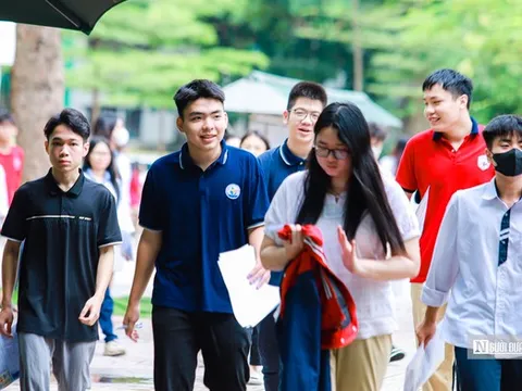 Hiện tượng "lạ": Nhiều trường top, ngành hot vẫn "khát" sinh viên