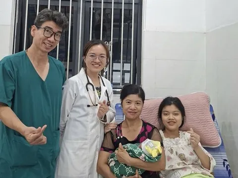 Sản phụ 39 tuần an toàn "vượt cạn" tại đặc khu Côn Đảo