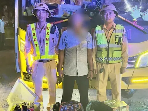 CSGT Quảng Trị liên tiếp phát hiện nhiều vụ chở pháo lậu và động vật quý hiếm