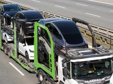 Công ty lớn của Đan Mạch trả lại dàn xe Tesla vì bất đồng chính trị với tỉ phú Elon Musk?