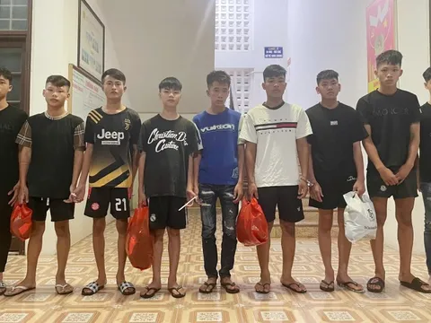 Triệt xóa băng nhóm tuổi teen sáng đi tìm đối thủ, chiều đi cướp tài sản