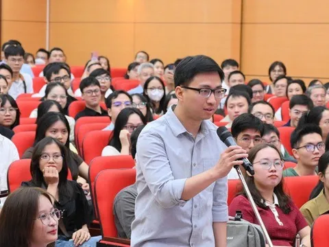 Hai chuyên ngành bác sĩ nội trú "cháy" chỉ tiêu có được miễn học phí?