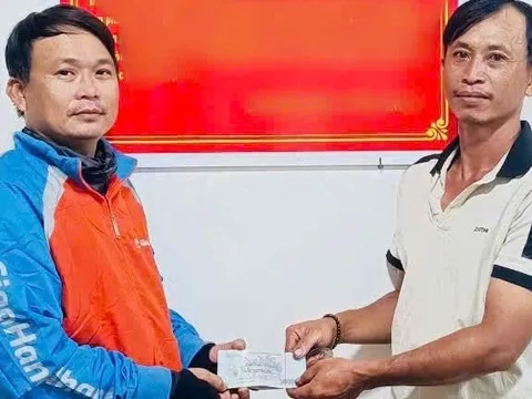 Người thợ sửa xe nghèo ở Tây Ninh được cộng đồng mạng hết lời khen ngợi