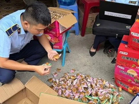 Hà Nội: Phát hiện 1.440 bánh trung thu nhập lậu