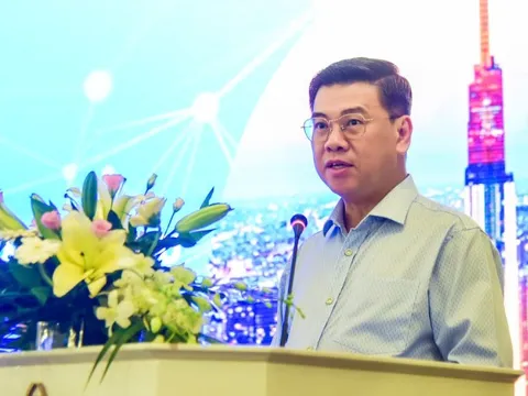 Để ngành dịch vụ bứt phá, TP.HCM cần học hỏi Singapore, Thượng Hải