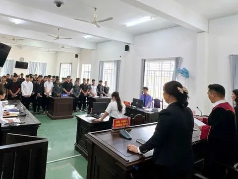 Xét xử vụ 2 nhóm dùng súng bắn nhau tại Tây Ninh: Nhiều bị cáo chỉ mới 17–18 tuổi