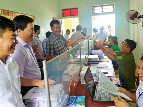 Nhiều đơn vị chưa mở tài khoản: Kho bạc phối hợp xử lý dứt điểm, chi lương trước 15/9